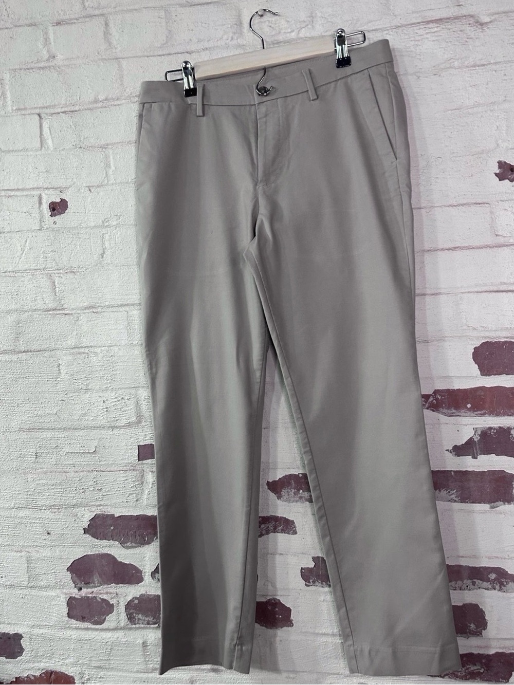 Calvin Klein Men’s 32/30 Tan Chino’s NWOT School Uniform